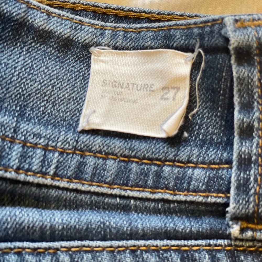 Hudson Bootcut Jeans still have lots of wear left in them!!